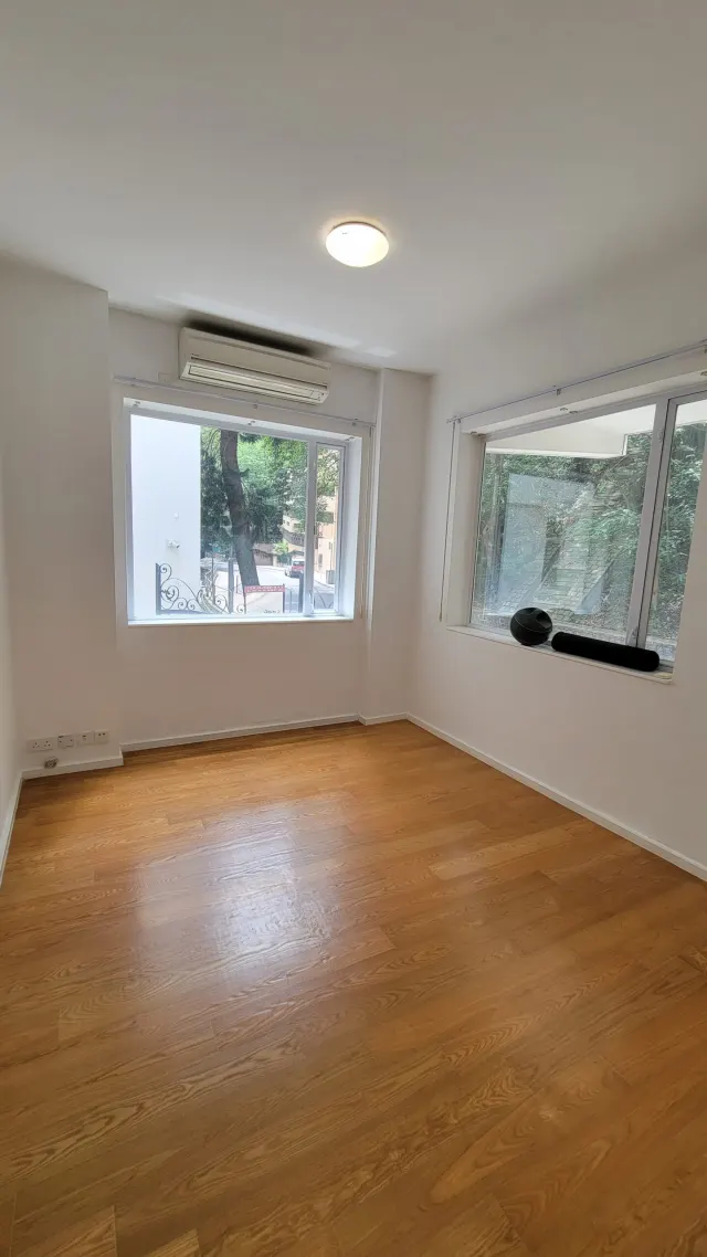 BOWEN ROAD NO.5 – 10