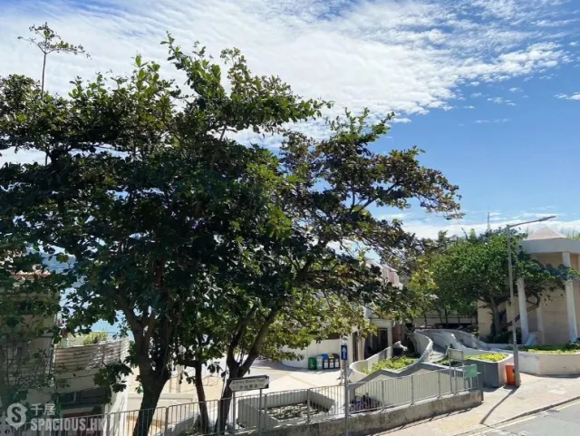BEACH POINTE – 1