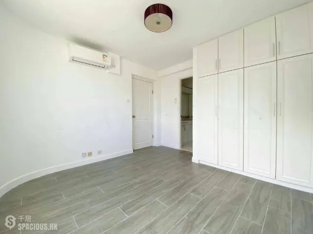 BEACH POINTE – 6
