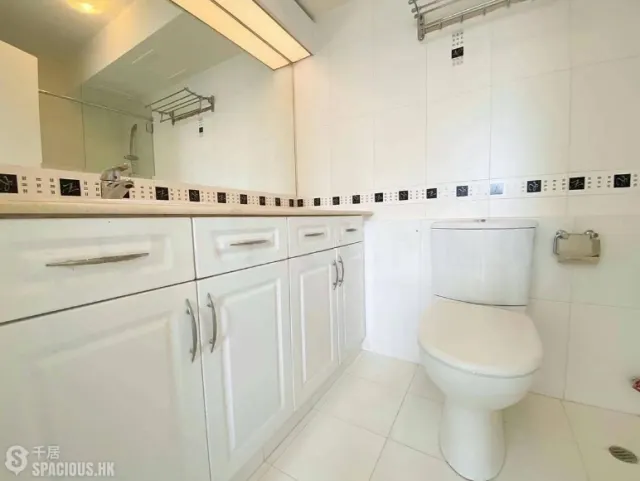 BEACH POINTE – 7