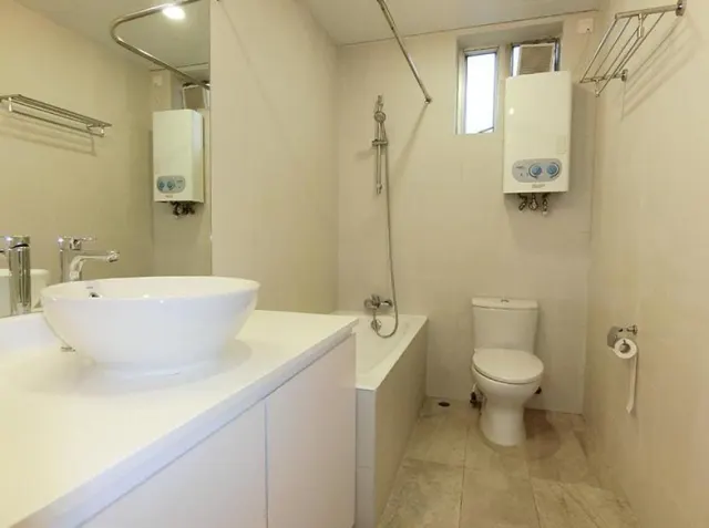 ROBINSON GARDEN APARTMENT 羅便臣花園大廈 – 4