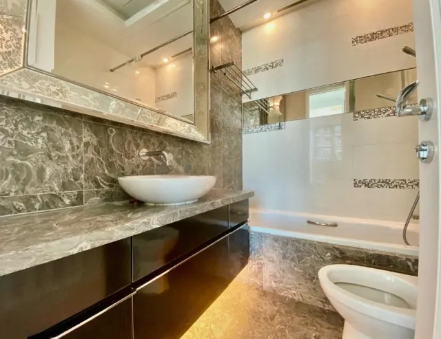 Casa 880 – Modern Living at 880 King’s Road – 5