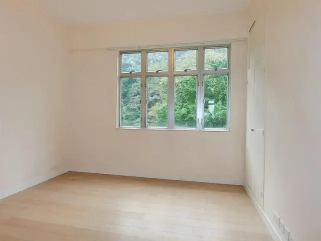 ROBINSON GARDEN APARTMENT 羅便臣花園大廈 – 9