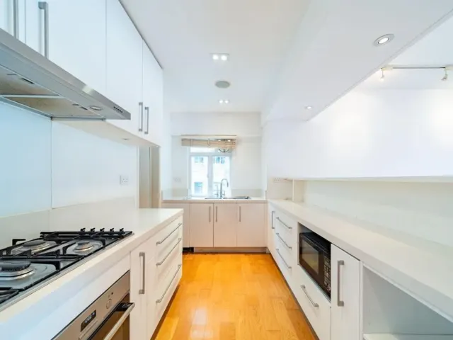 SKYLINE MANSIONS – 5
