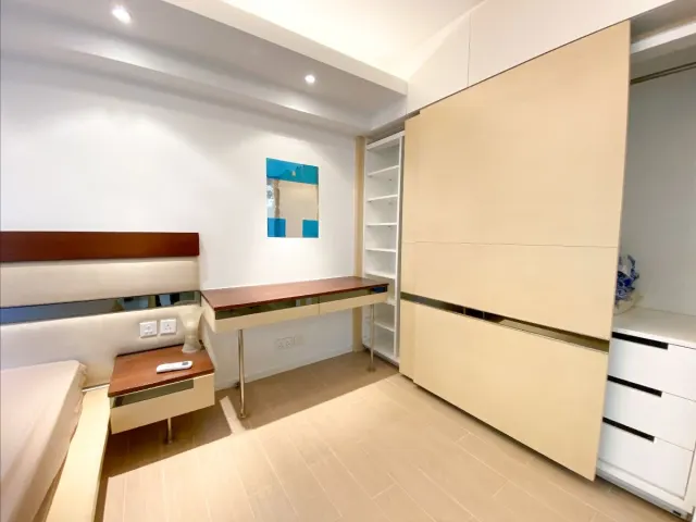 CHIN HOM COURT – 6