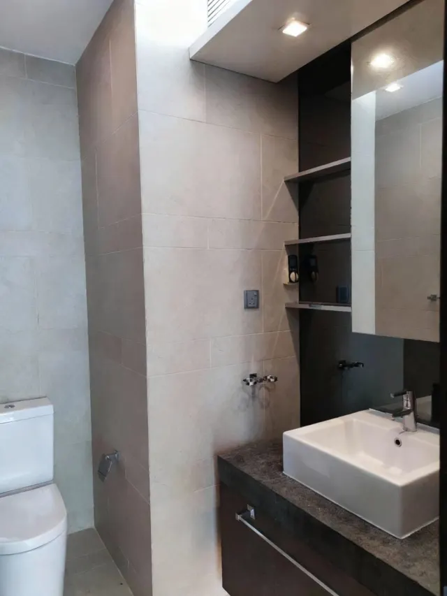 J RESIDENCE – 5
