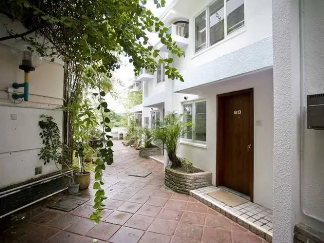 30 CAPE ROAD