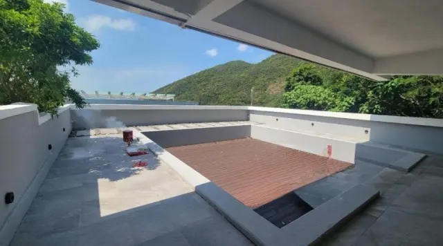 HORIZON RIDGE 海天小築