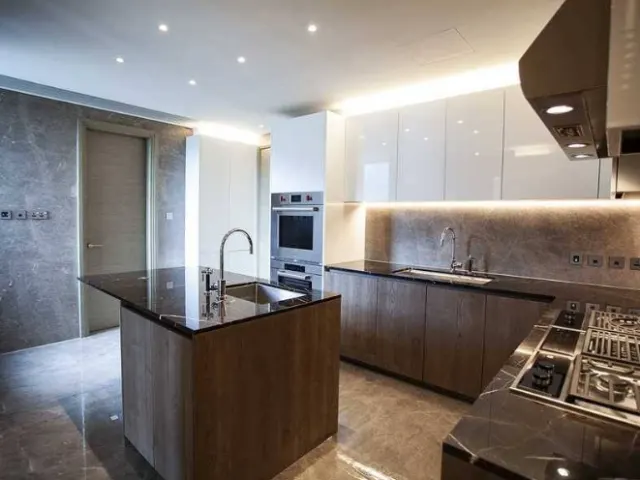 8 Deep Water Bay Drive – 3