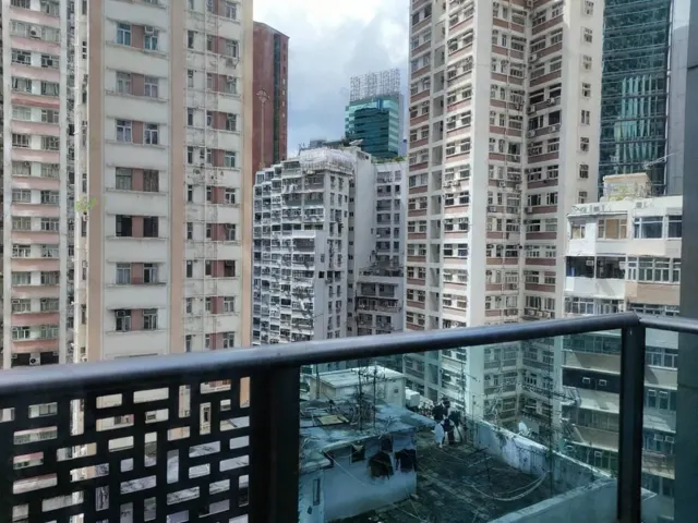 J RESIDENCE