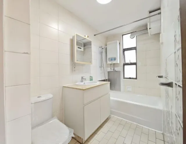 BEVERLY COURT – 6