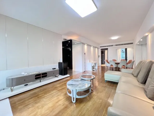 11 MACDONNELL ROAD – 11