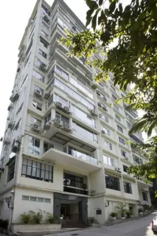GROSVENOR HOUSE 高雲大廈 – 12