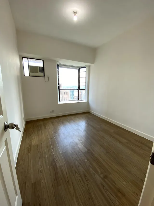 DRAGONVIEW COURT – 8