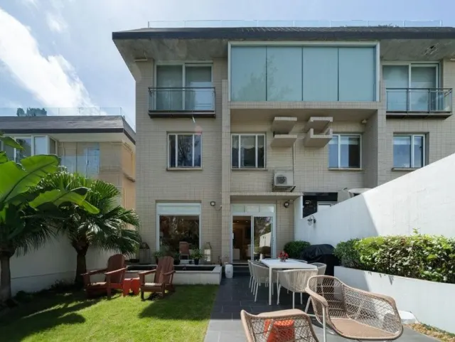 Grosse Pointe Villa