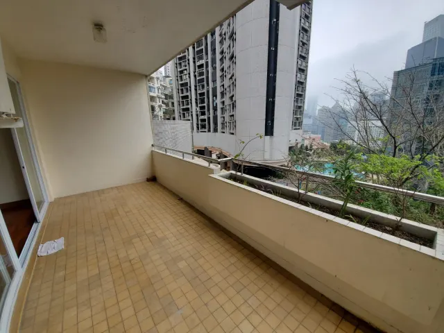 Catalina Mansions 嘉年大廈
