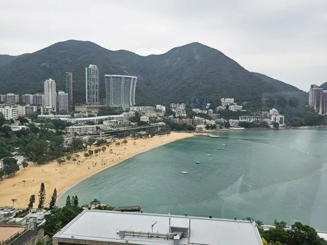 THE BEACHFRONT 璧池