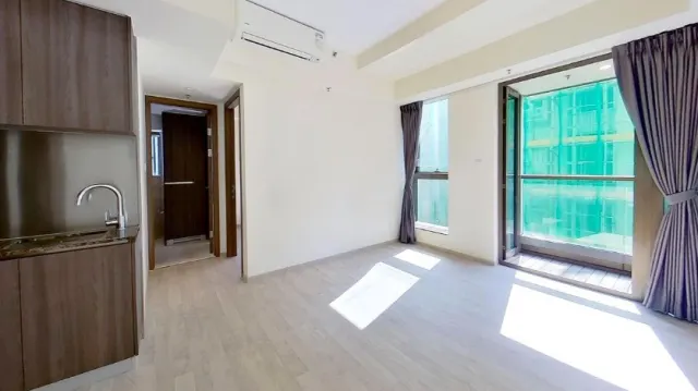 18 MOSQUE STREET – 12