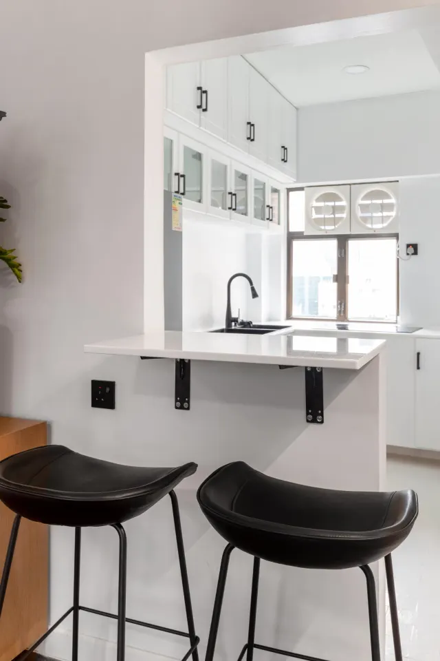 147 CAINE ROAD – 4