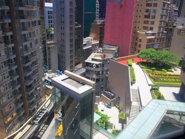 HOLLYWOOD TERRACE – 9