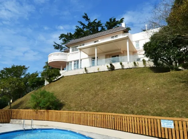 8 Mount Cameron Road, The Peak