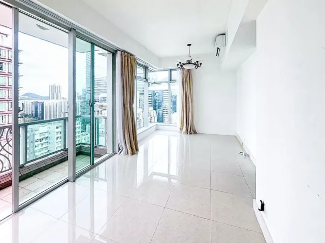 Casa 880 – Modern Living at 880 King’s Road