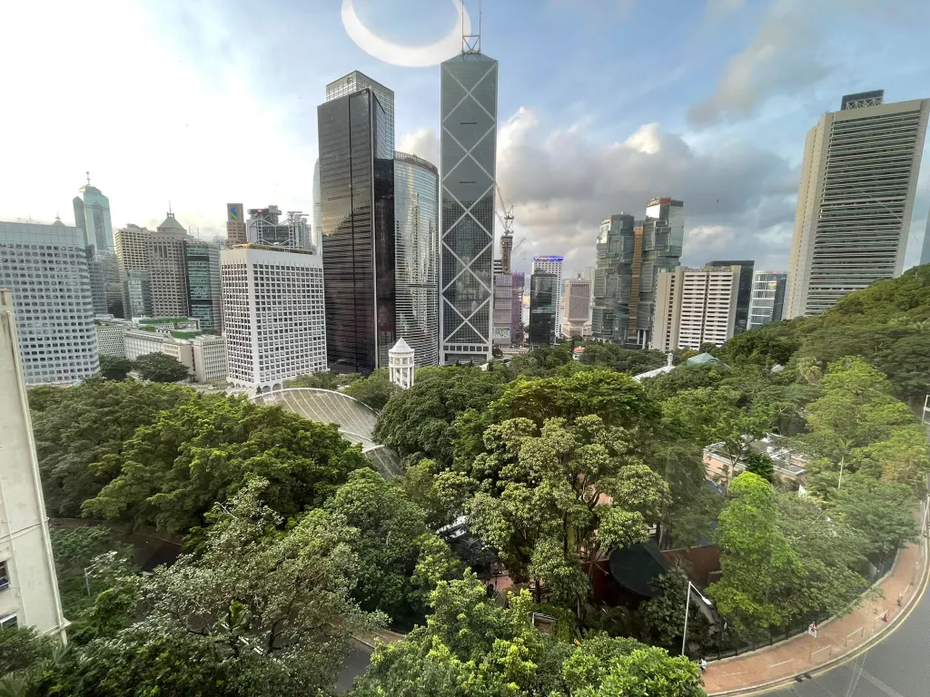 Mackenny Court 麥堅尼大廈 – 1
