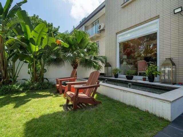 Grosse Pointe Villa – 12