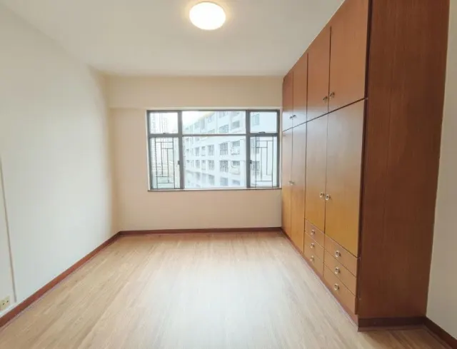 BEVERLY COURT – 5