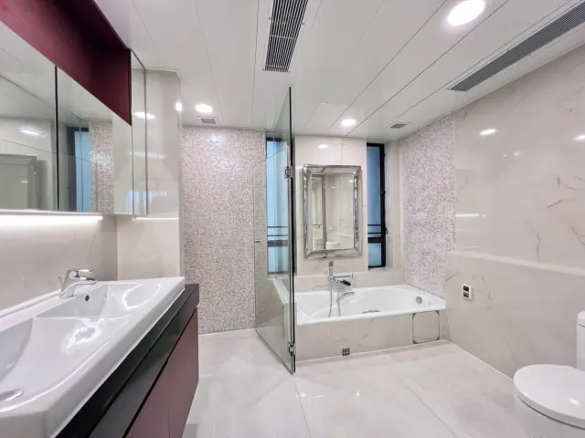 11 MACDONNELL ROAD – 2