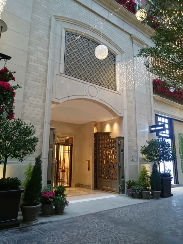 THE AVENUE 囍匯
