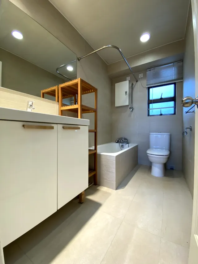 DRAGONVIEW COURT – 16