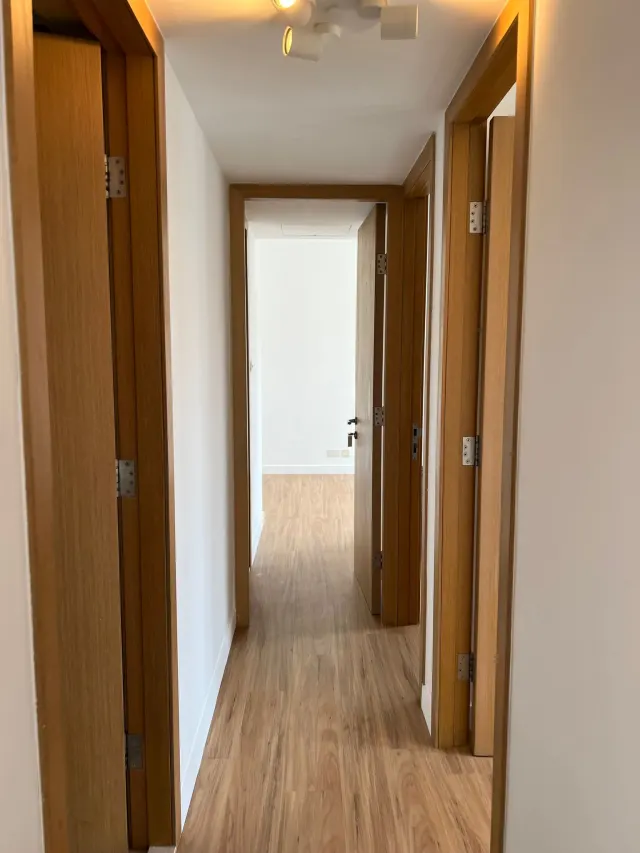 ISLAND LODGE – 7