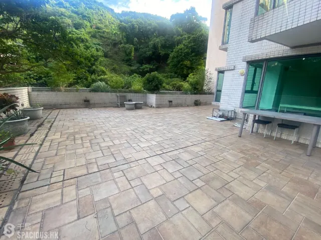 60 VICTORIA ROAD 域多利道60號 + TERRACE