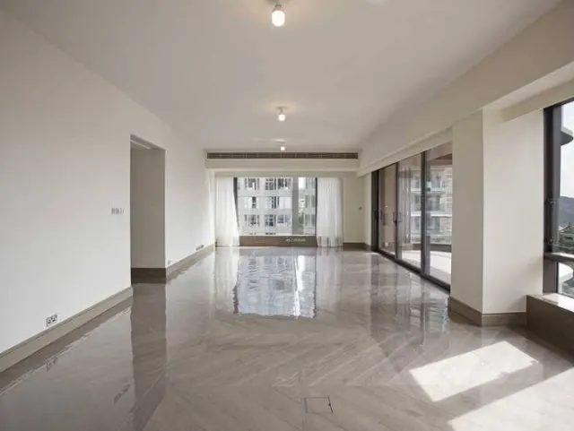 8 Deep Water Bay Drive – 2