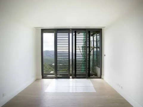 7 – 15 Mount Kellett Road, THE PEAK – 9