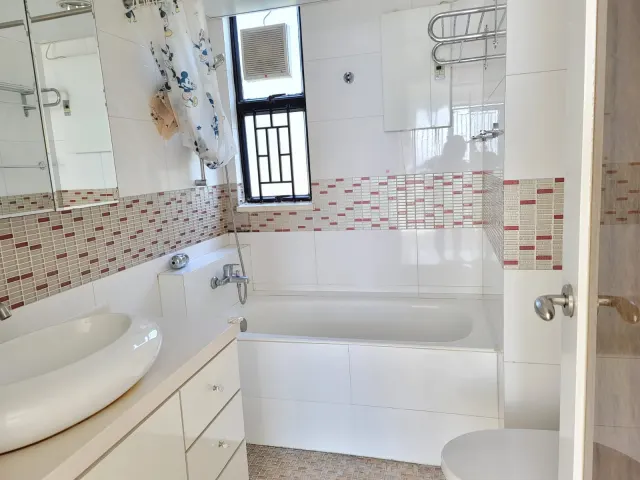 BRENTWOOD 蔚峰園 – 10