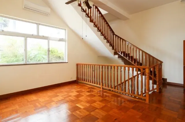 REDHILL PENINSULA-CEDAR DRIVE – 1