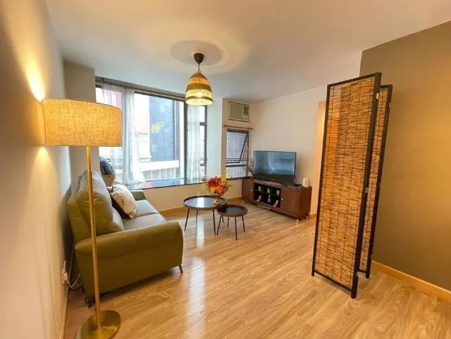 HOLLYWOOD TERRACE – 3