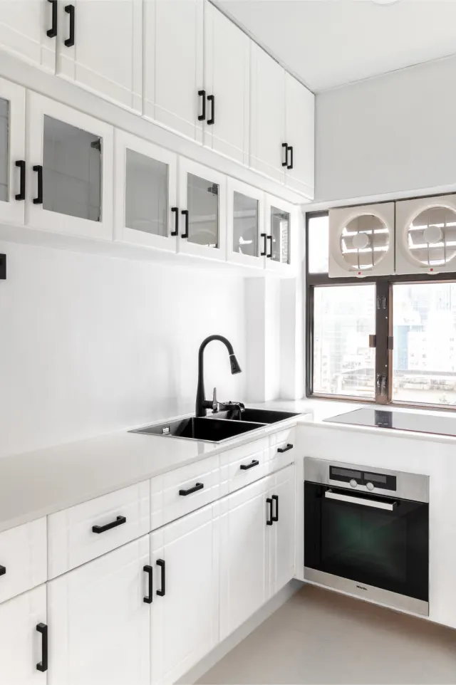 147 CAINE ROAD – 3