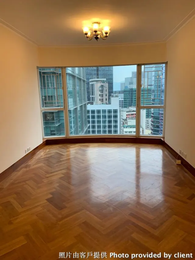 STARCREST – 1