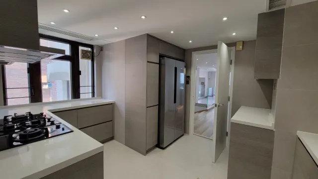 1 ROBINSON ROAD – 17