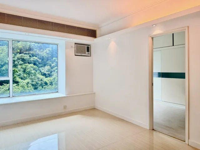HILLSBOROUGH COURT 曉峰閣 – 8