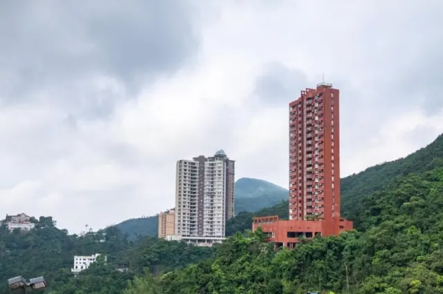 BRENTWOOD 蔚峰園 – 4