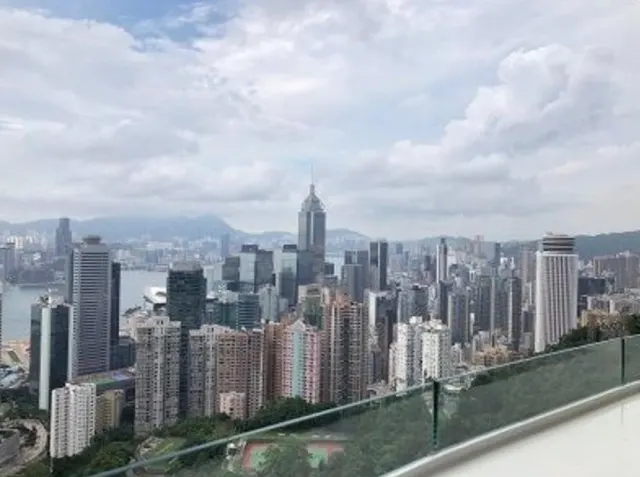 Hong Villa 峰景花園 – 40