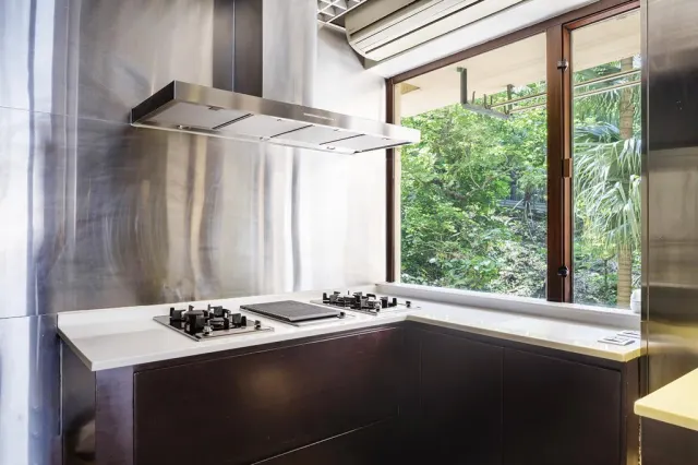 7 Lyttelton Road – 12