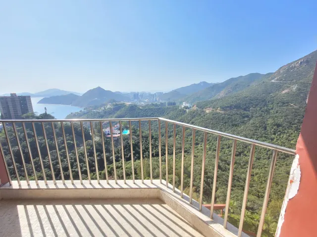 BRENTWOOD 蔚峰園