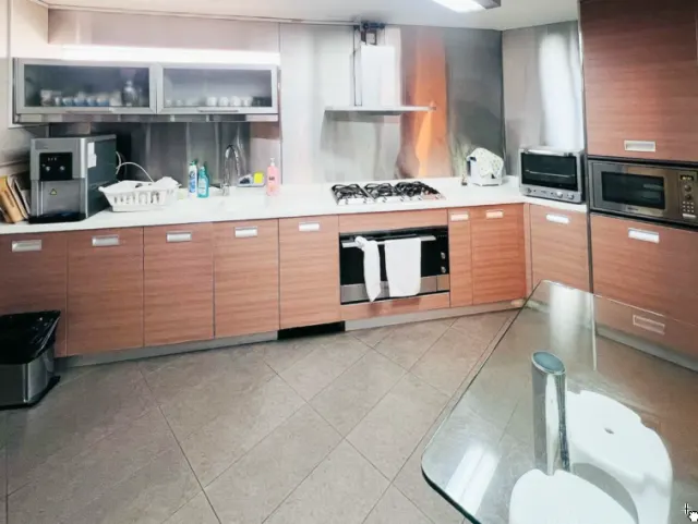 JARDINE TERRACE 渣甸台 – 17