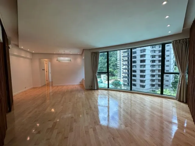 HILLSBOROUGH COURT 曉峰閣 – 10