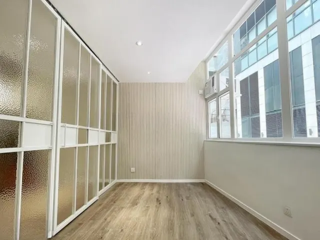 17 PEEL STREET – 10